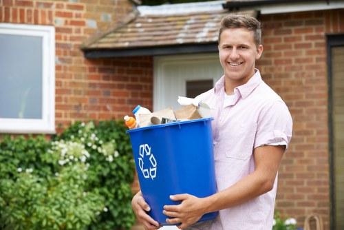 Step-by-step garage clearance planning with storage systems